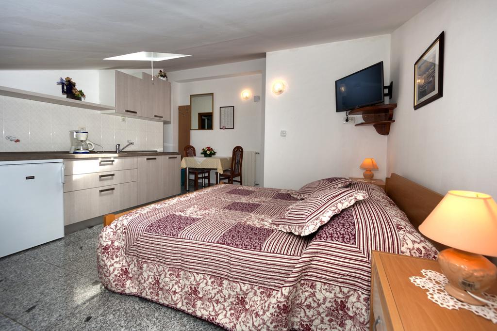 Apartments Prekalj Poreč Szoba fotó